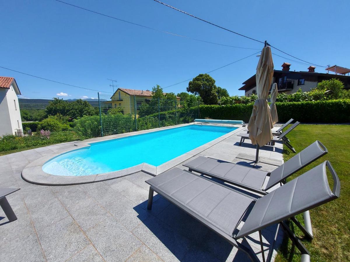 Guesthouse Pri Mihelovih Sežana Exteriér fotografie